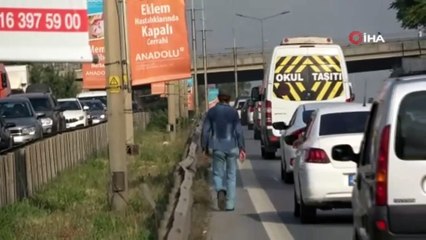 50'li yaşlarda, yaz kış demeden E-5'te yürüyor... Pendikli Forrest Gump'ın hayat hikayesi yürek burktu