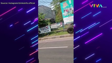 Ban Truk Gelinding Jauh dan Nabrak Gerobak Es Teler