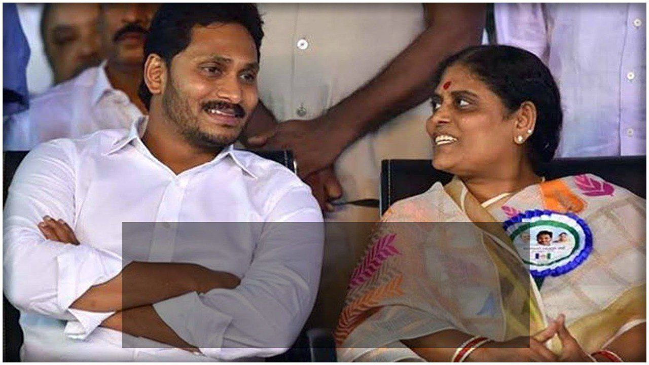 Ys Jagan ప్రతిపాదనకు Ys Vijayamma ఓకే చెప్తే.. Ys Sharmila పరిస్థితి..? | Oneindia Telugu