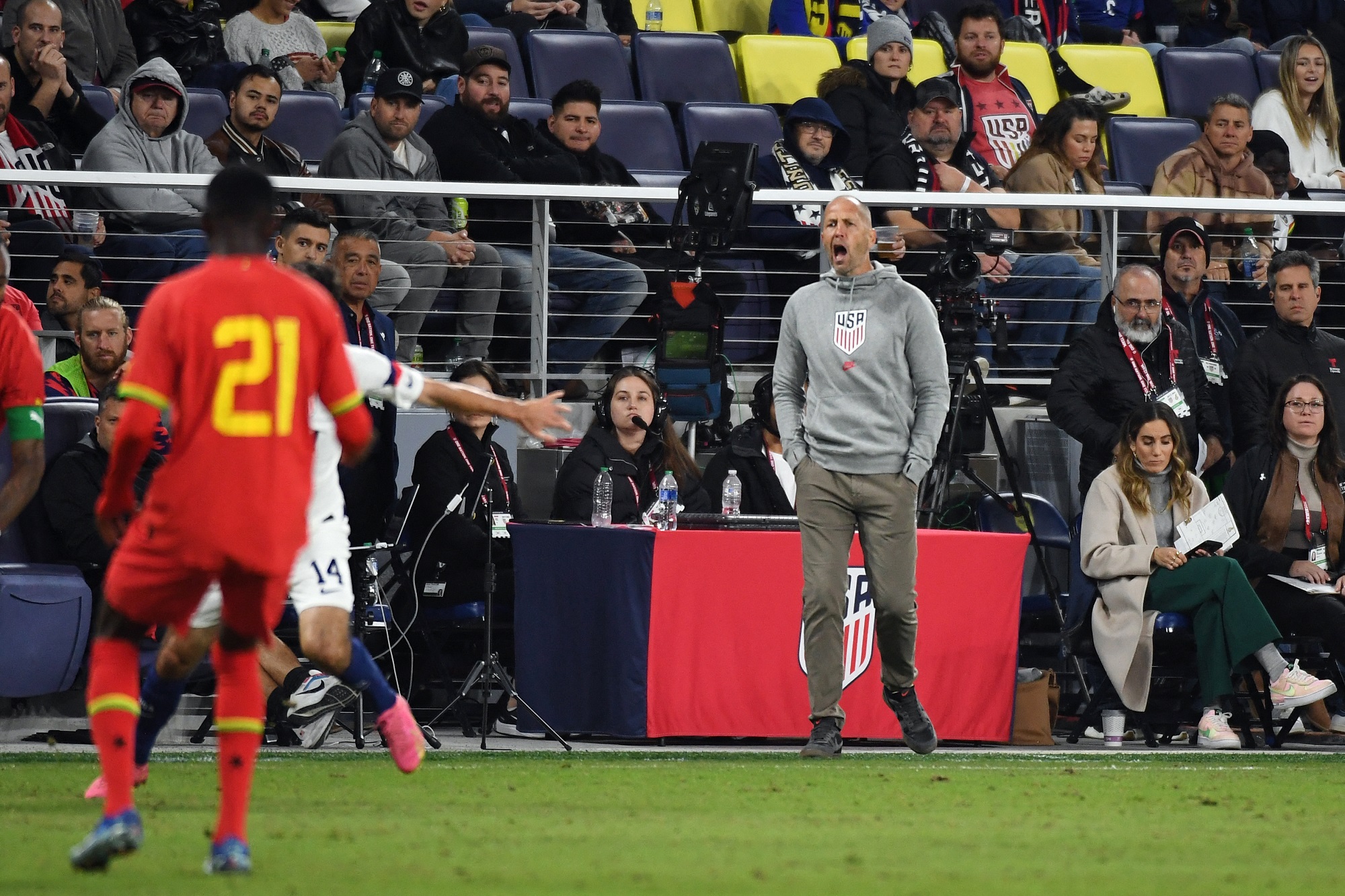 USA COACH