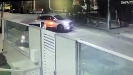 Professora é agredida por casal e arrastada por veículo após briga de trânsito