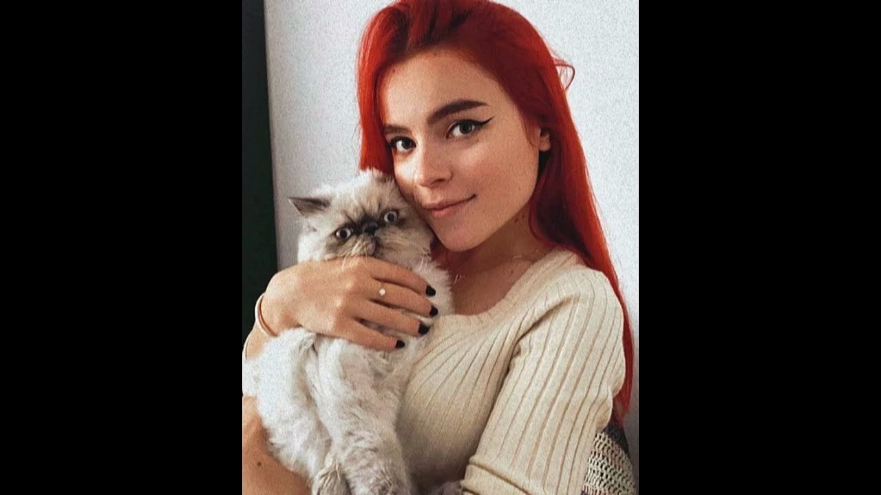 7125 Krissy Rieger Waffen Andrea