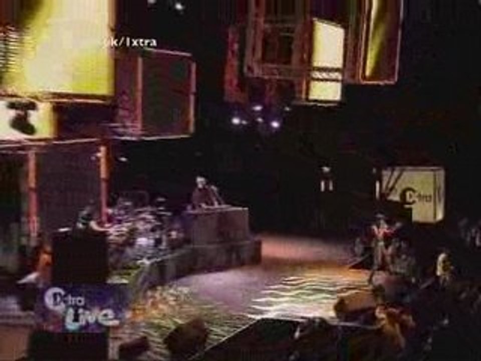 Kelly Rowland - Dilemma Live Xtra