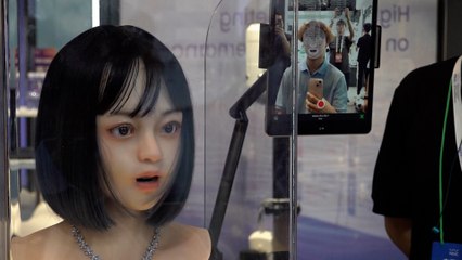 El nuevo robot emocional chino, la estrella de la Feria mundial de IA de Shanghái