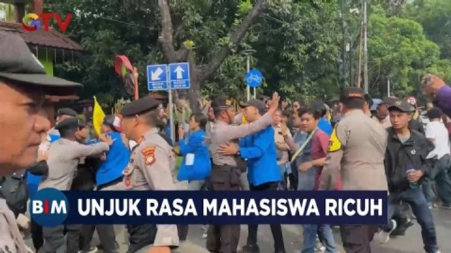 Unjuk Rasa Mahasiswa di Depan Kantor Wali Kota Bekasi Tuntut Perbaikan Kinerja SKPD
