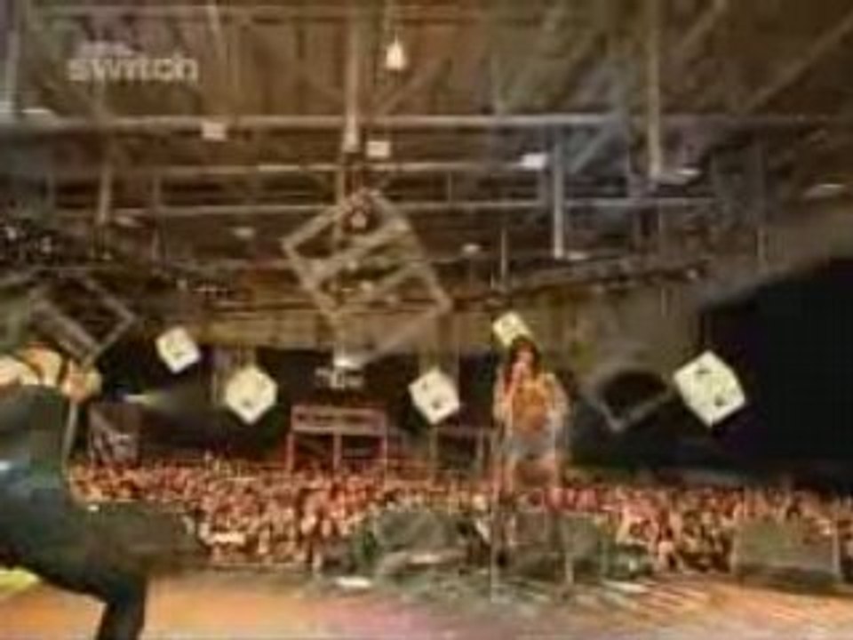 Kelly Rowland - Destiny Medley live Xtra