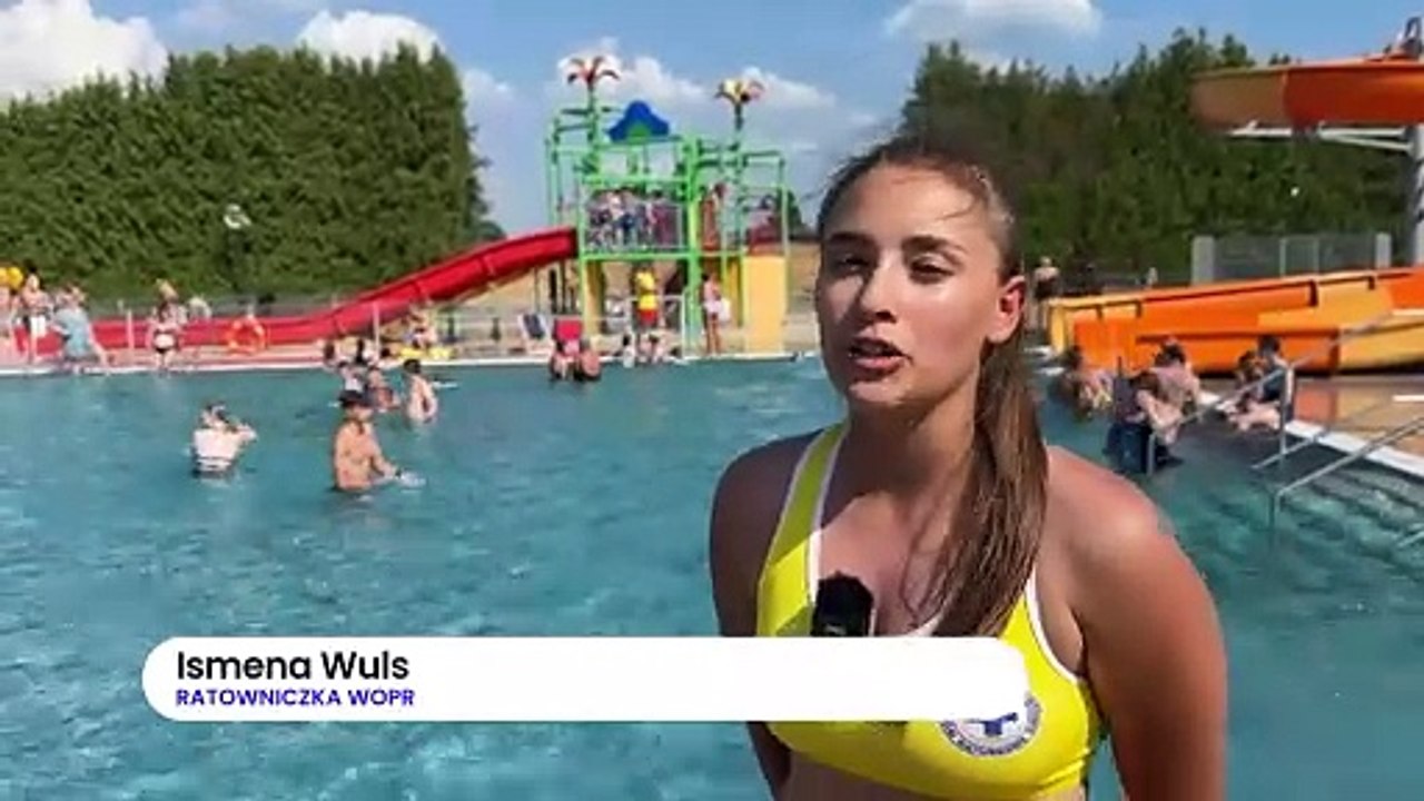 Basen w Osiedlu Niewiadów pełen spragnionych ochłody