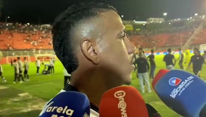 Jogadores do Vitória lamentam derrota diante do Botafogo e Léo Naldi cita arbitragem: "atrapalhou muito"