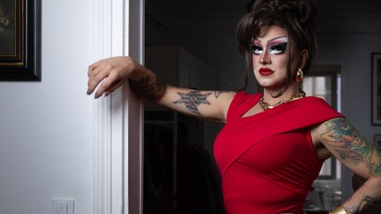 Qui est Minima Gesté, drag-queen et porteuse de la flamme olympique ?