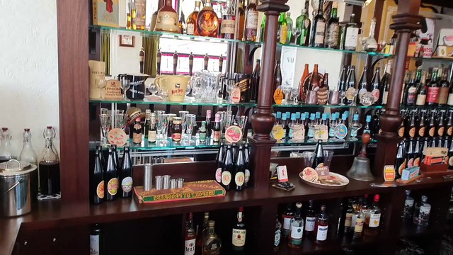 Walkthrough of the Elephant and Castle Pub at the Black Country Living Museum