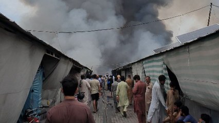 200+ stalls burned down after huge fire batters open-air market in Islamabad, Pakistan