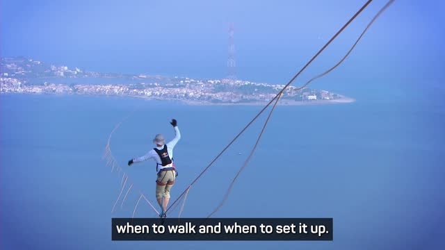 Jaan Roose makes slackline history in Italy
