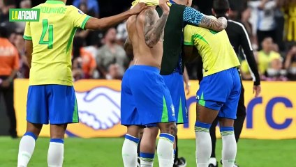 ¡Increíble! Portero brasileño recibe disparo por parte de un policía al final del partido