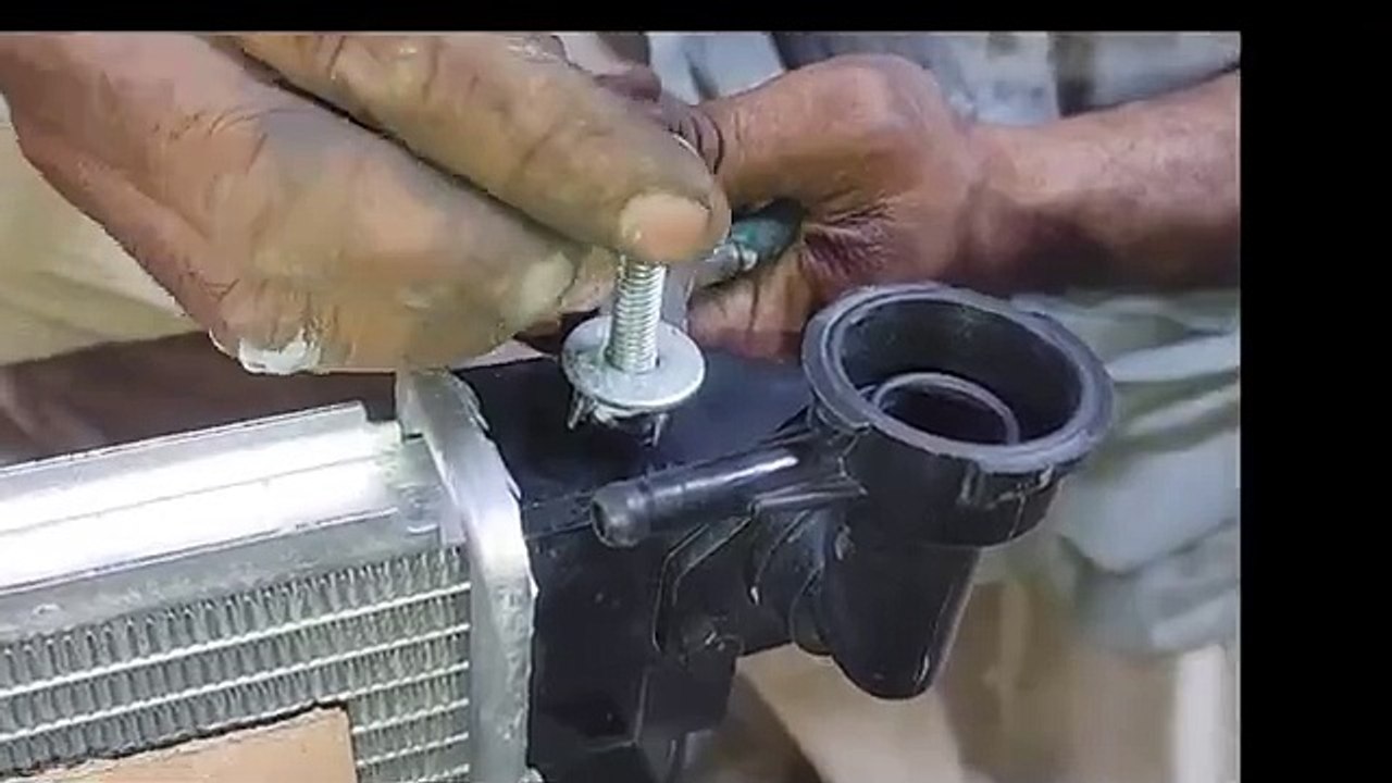 Ford_wagon_radiator_new_fitting#dailymotion#radiator(360p)