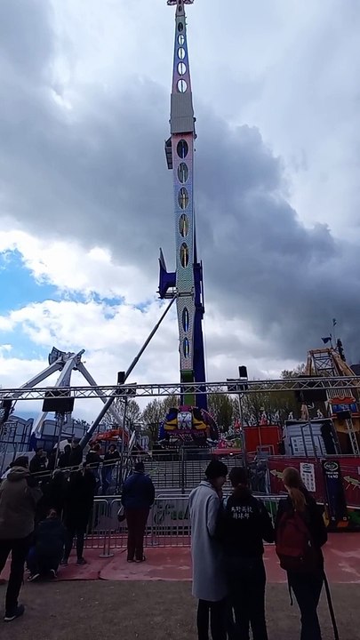 FÊTE FORAINE   Foire de GRENOBLE 2023   #grenoble  #manege #france  #foire #animation  (11)