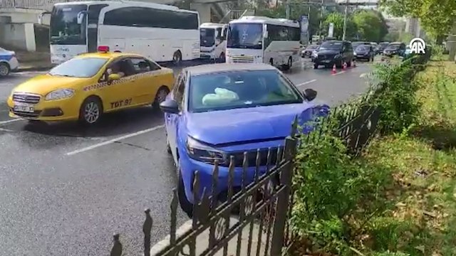 İstanbul'da sağanak trafik kazalarına neden oldu