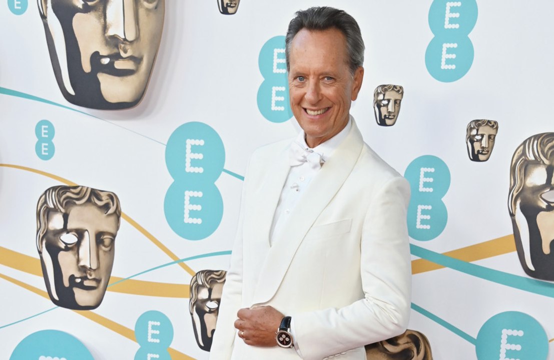 Richard e. grant: rolle in ‘the thursday murder club’