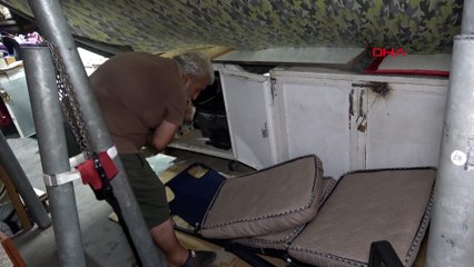 Su basan evinden çıkarılıp, maaşı kesilince sokakta yaşamaya başladı