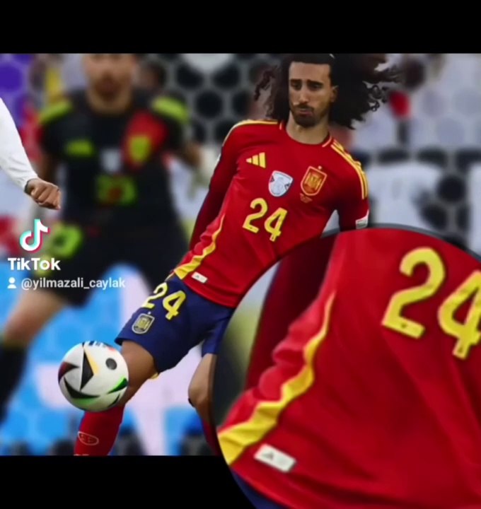 Handspiel-Deutschland-Spanien!!!(Snickers für Linkshänder)