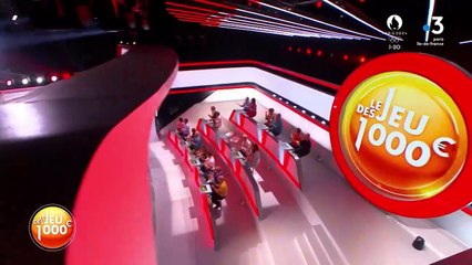 Le jeu des 1000 euros présentée par Nicolas Stoufflet et Carinne Teyssandier