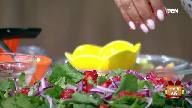 طريقة عمل سلطة الجرجير بالخوخ المشوي مع الشيف فيفيان فريد