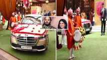Anant Radhika Wedding: परिवार हुआ Wedding Venue के लिए रवाना, Antilia में ढोल-नगाड़ो का Inside Video!