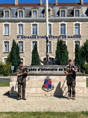 Avec leurs cornemuses et un air du Débarquement, deux Poitevins en ouverture du 14 juillet à Paris