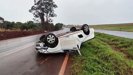 Montana capota na rodovia BR-163 e mulher de 34 anos fica ferida