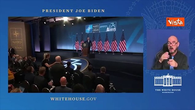 Biden si confonde e chiama Kamala Harris vicepresidente Trump al vertice Nato