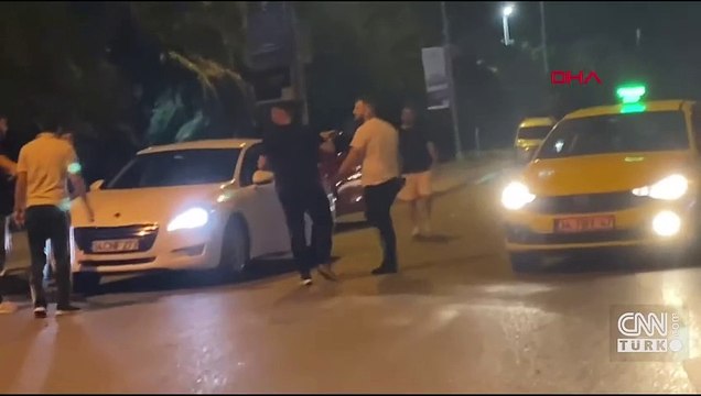 Kartal'da trafikte sopalı yol verme kavgası