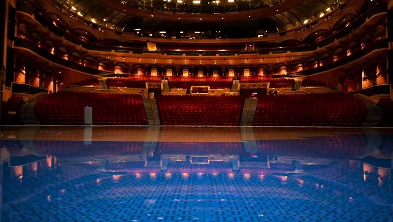 Cirque Du Soleil: Without a Net Trailer OV