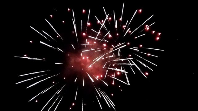 FEU D ARTIFICE DU 13 JUILLET 2024 AU VANS ARDECHE