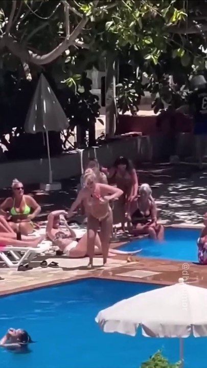 Funny moments ||  #shortsfails #shortvideo #failsvideo #LaughOutLoud #Humor #ViralVideo #shortsfails #shortvideo #failsvideo#FunnyVideos #Comedy #LaughOutLoud #LOL #Humor #Hilarious #ViralVideo #ComedySkits #FunnyClip #Jokes ||