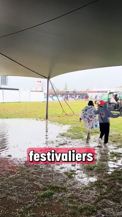 Ardentes 2024 : Festivaliers Pieds dans l’Eau