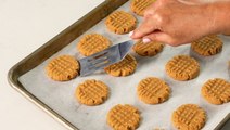 How to Make Easy Peanut Butter Cookies