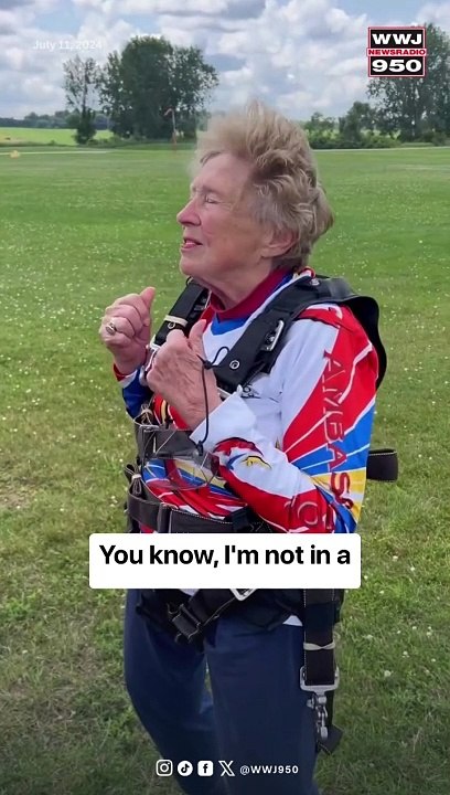 85-year-old Michigan woman completes 698th skydiving jump ahead of World Skydiving Day