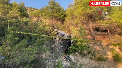 Hafif ticari aracın uçurumdan yuvarlanma anı kamerada