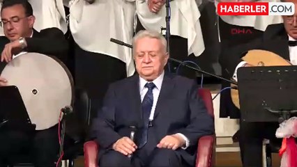 13 yaşındaki solist ve 93 yaşındaki tambur sanatçısı aynı koroda yer aldı