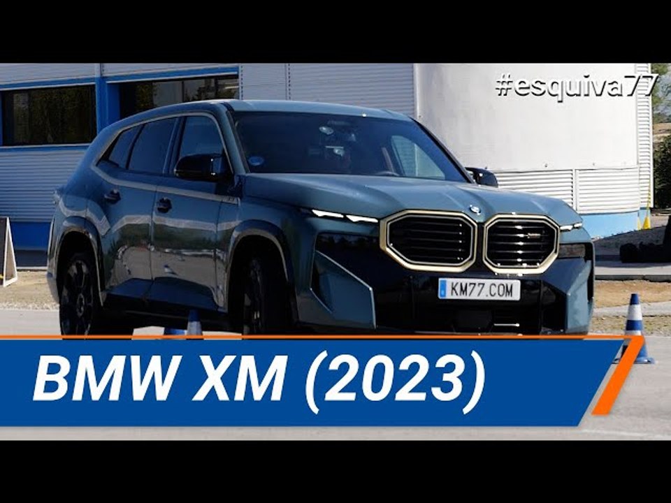 BMW XM 2023 - Maniobra de esquiva (moose test) y eslalon | km77.com