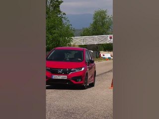 ¡Pequeño pero juguetón!, el Honda Jazz #esquiva77 #shorts