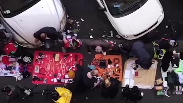 Esquilino, via Principe Amedeo, il video choc degli abitanti per le istituzioni: «Guardate come viviamo, nel centro storico»