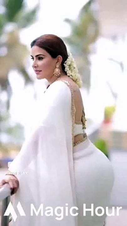 adayen bi Hain mohabat bi hai mere mehboob main #bollywood#saree#fashion
