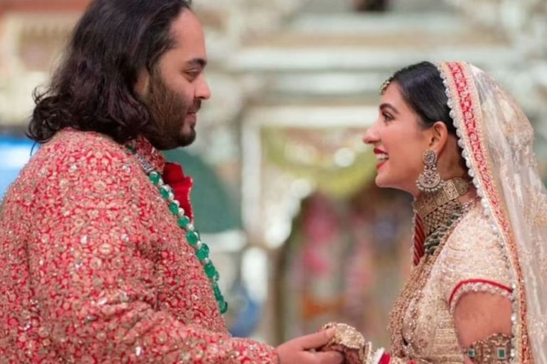 7 जन्मों के लिए एक दूजे के होते ही खुशी से झूमे...
