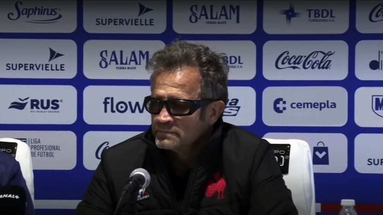 XV de France - Au bord des larmes, le sélectionneur des Bleus Fabien Galthié évoque l’affaire Auradou-Jegou : "C'est difficile ... très difficile" - VIDEO