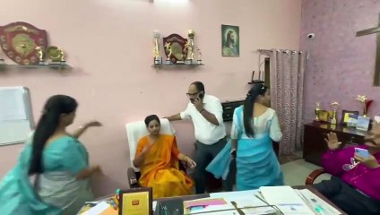 नए प्रिंसिपल के आने पर पुराने प्रिंसिपल को कुर्सी छीनकर धक्का लगाकर बाहर किया -प्रयागराज के बिशप जॉनसन गर्ल्स स्कूल