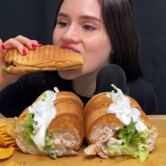 Footlong sandwich