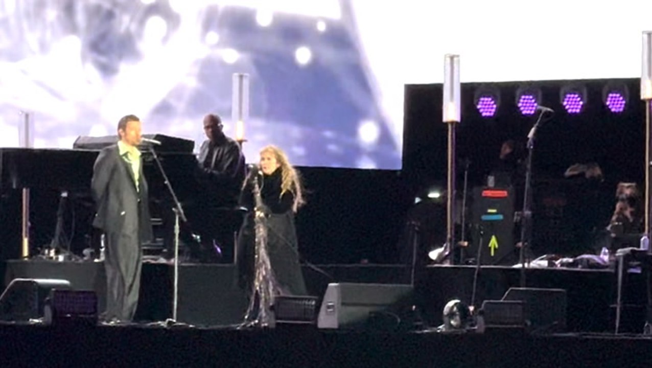 Stevie Nicks performs ‘Landslide’ with Harry Styles on Christine McVie’s birthday