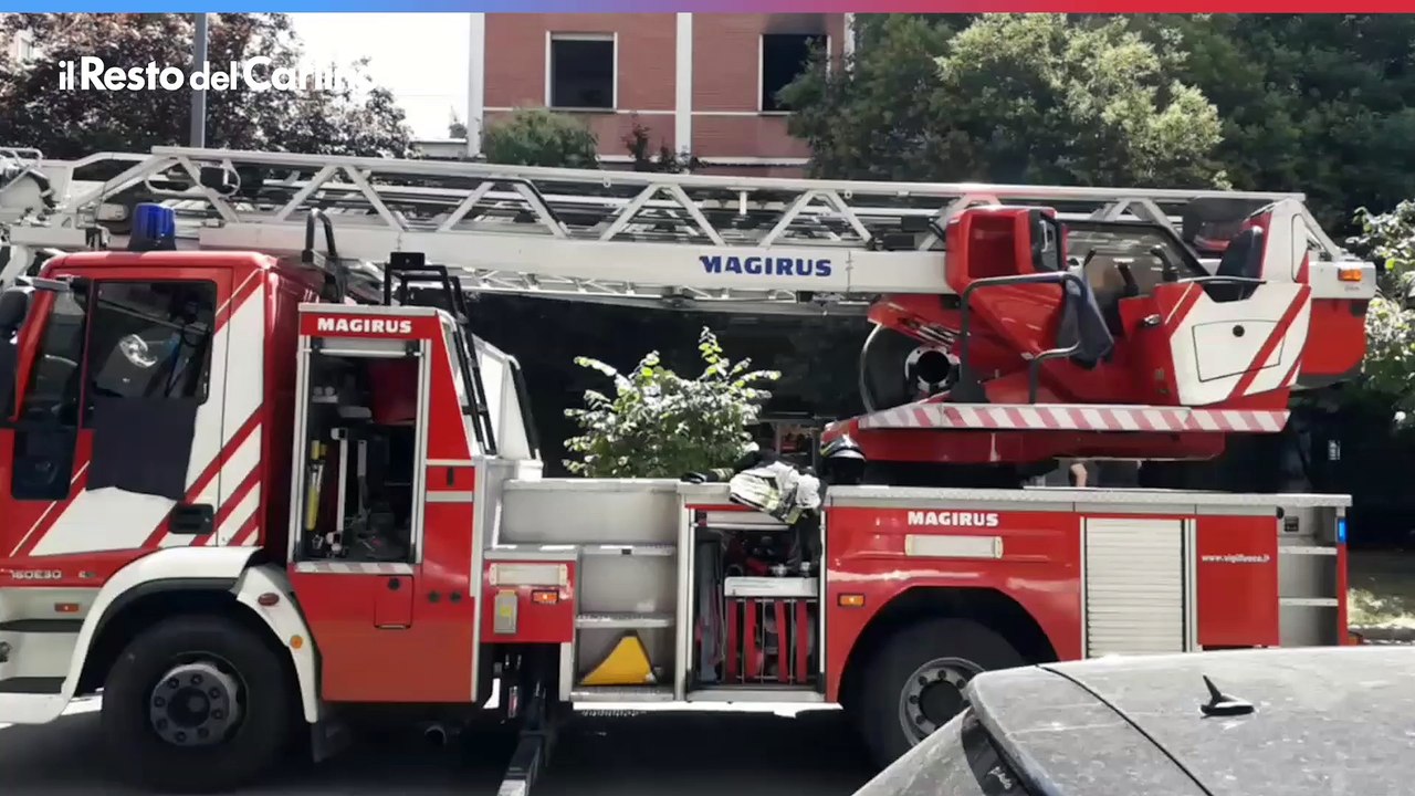 Paura in zona Barca a Bologna, incendio in un appartamento