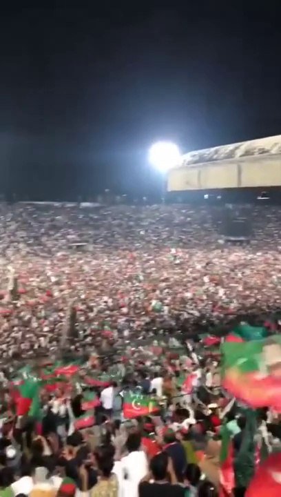 لاؤ ترازو تول کے دیکھو  ساڈا بلا بھاری ہے