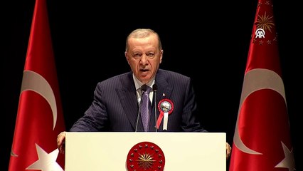 Erdoğan: 1886 kurmay subayın 1524'ü FETÖ'den ihraç edildi